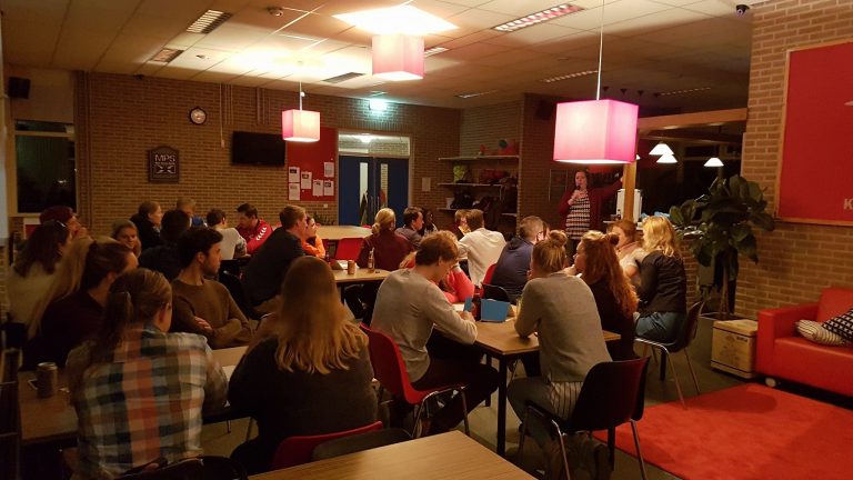 Terugblik: pubquiz voor de senioren