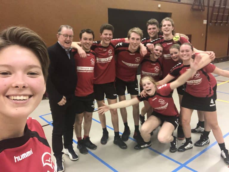 De Eemvogels houdt aansluiting na weer een overwinning