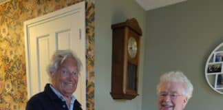 Koninklijke onderscheiding voor Eemvogel Hans Moerman
