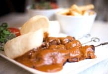 Dagmenu za 15 okt: Saté met stokbrood